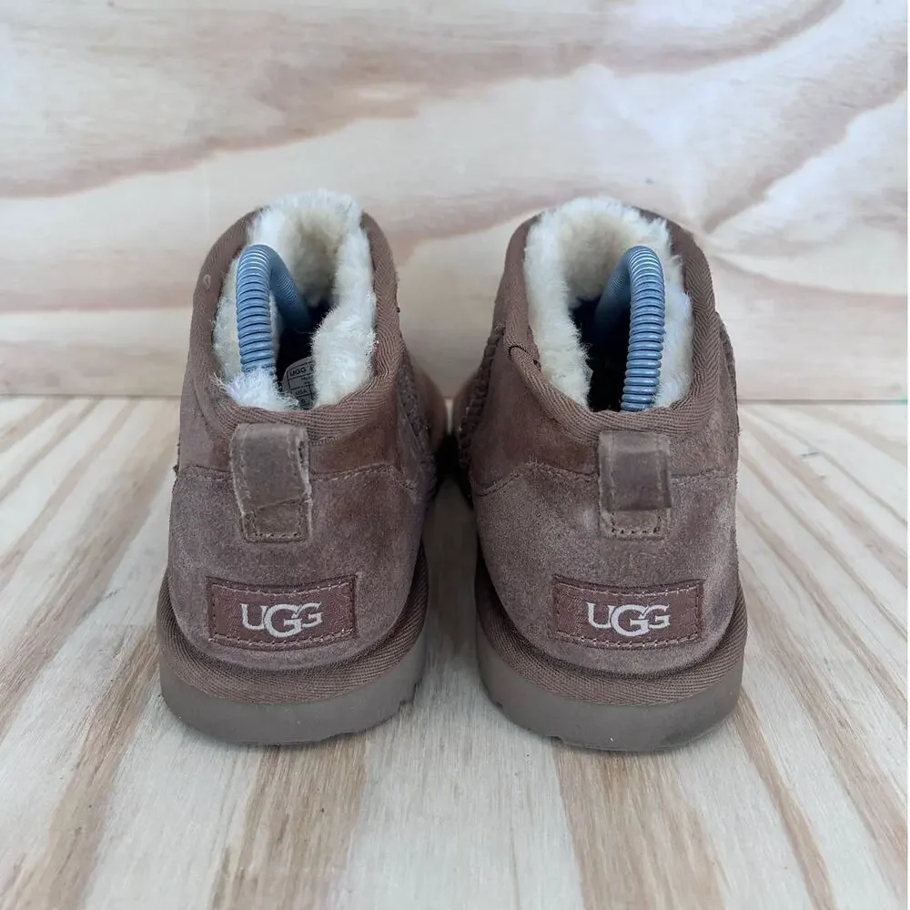 UGG Australia - Classic Ultra Mini - Boots - Brown - Women's - 7 - S/N 1130750K